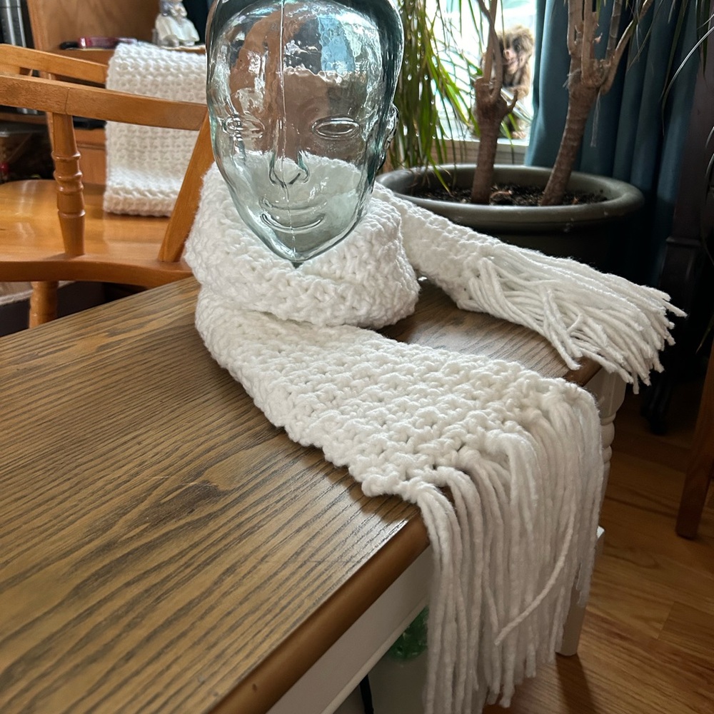 Elegant White crocheted Scarf with Fringe. Approximately 11” x 56”